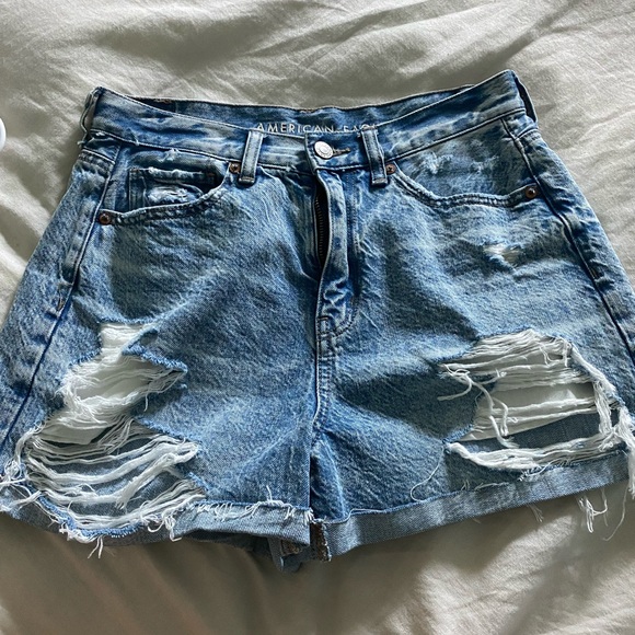 super cute american eagle mom shorts - Picture 1 of 3